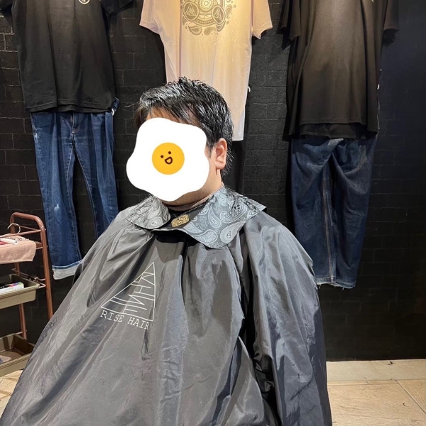 散髪中の利用者さん